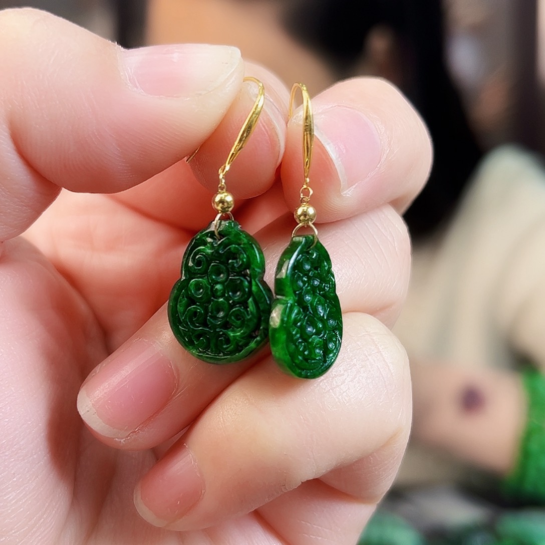 翡翠颈饰18K金镶嵌耳饰