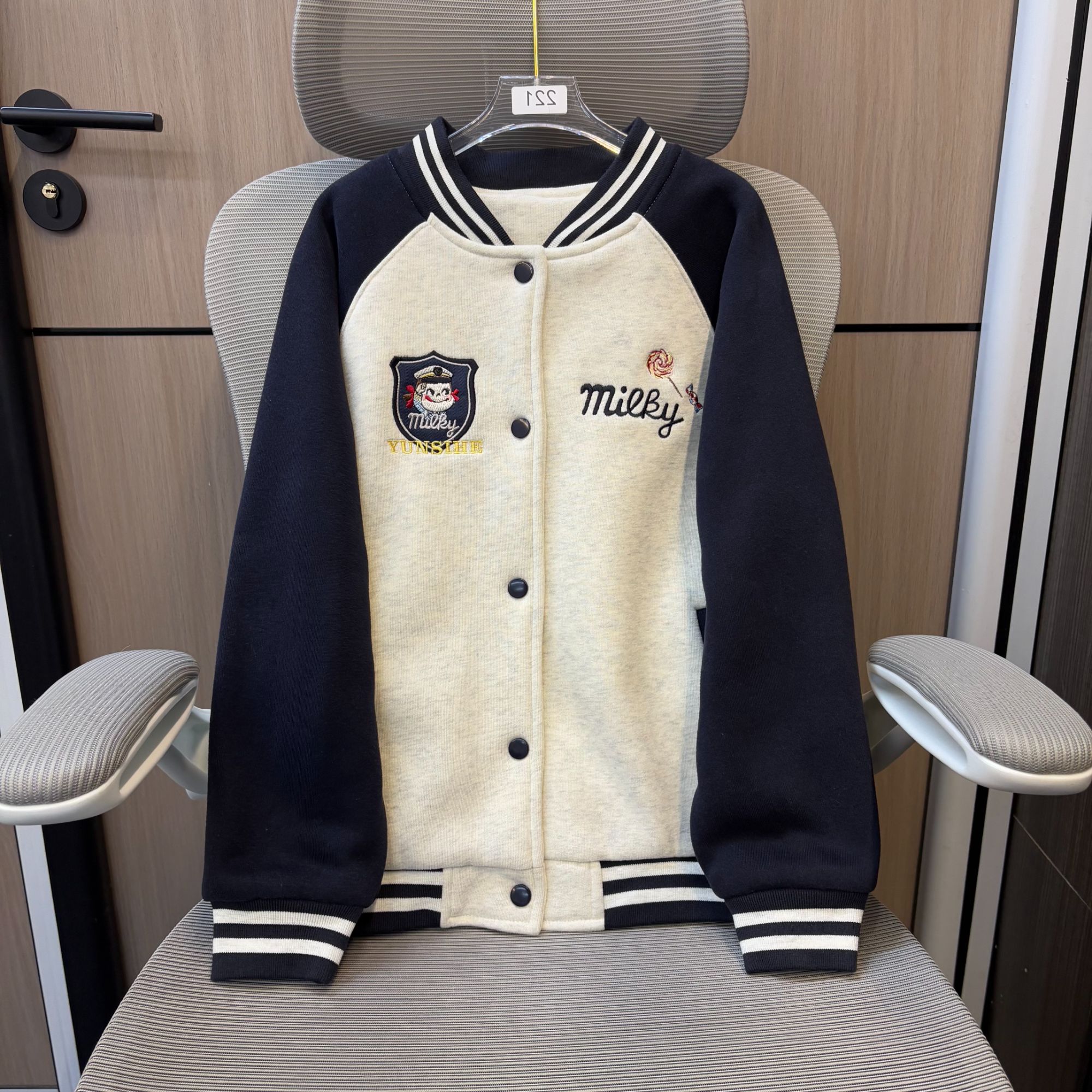 冬款韩版学院风卡通女孩加绒棒球服女童外套 F221 221 H