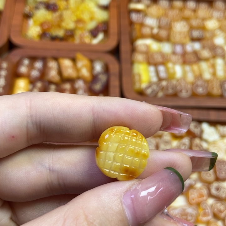 琥珀未镶嵌珠宝奇石曲奇饼