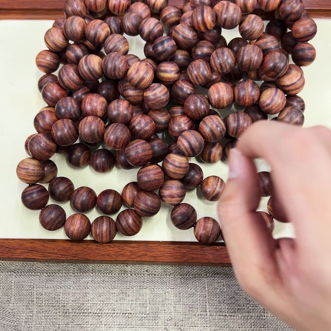 黄花梨/降香黄檀手串/手链18mm圆珠初抛无胶无腊多彩横