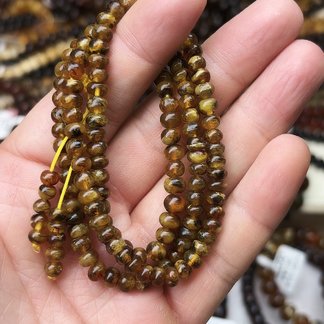 琥珀未镶嵌裸石五