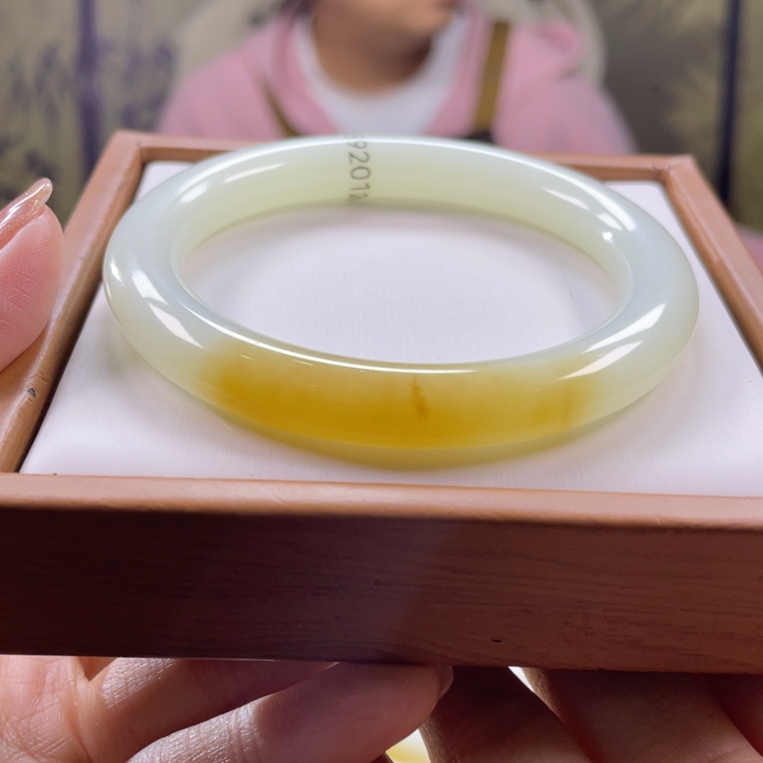 和田玉未镶嵌手镯58圆条