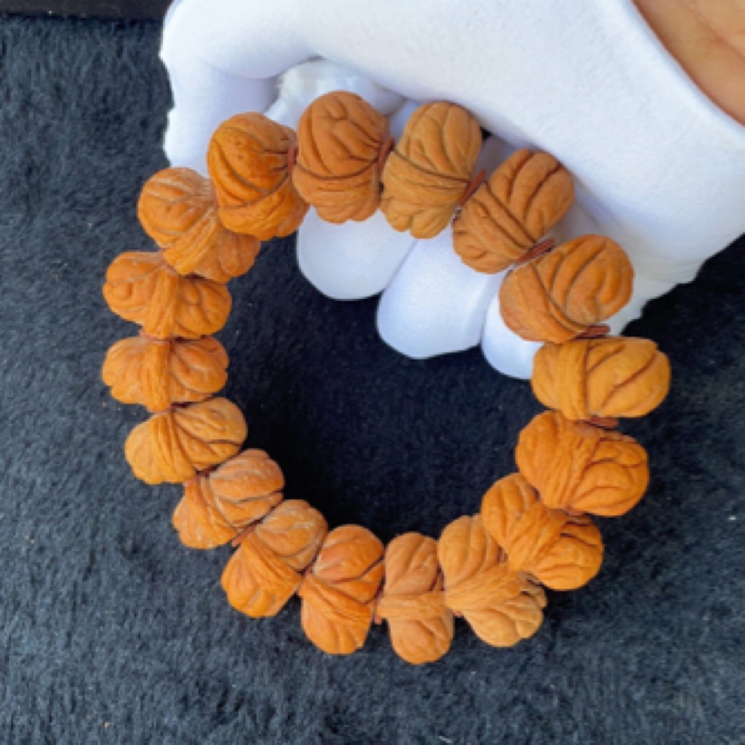 矮桩霸王龙大尺寸，龙纹桃核里面的大尺寸，肌肉纹密布，