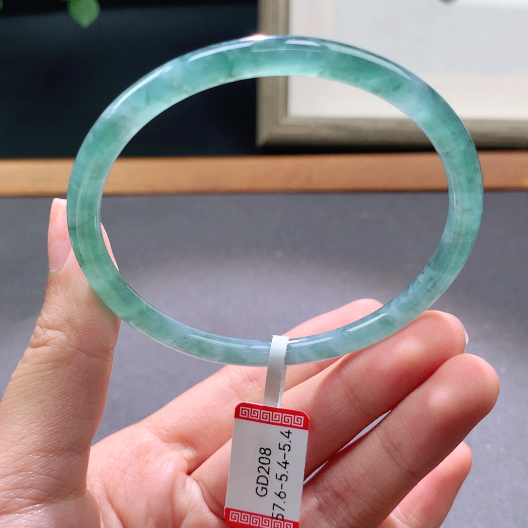 翡翠手镯未镶嵌天然翡翠手镯