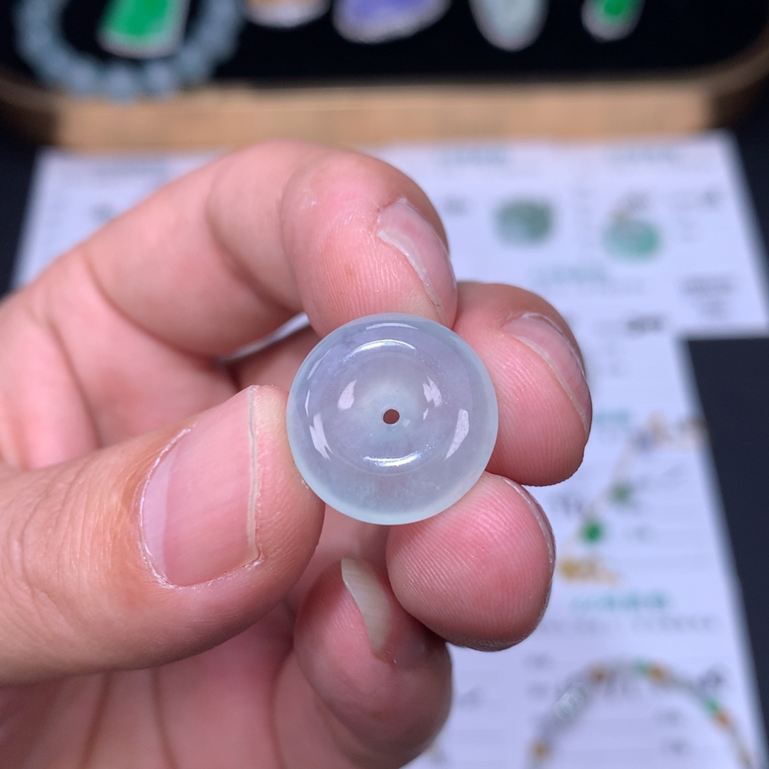 翡翠未镶嵌颈饰48小时鉴赏期退货不扣服务费