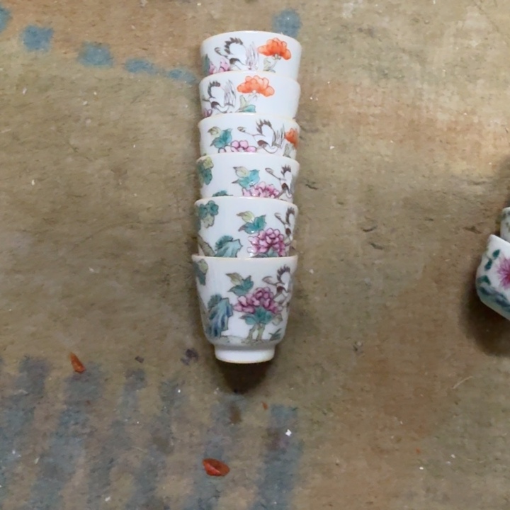 問***烧景德镇陶瓷杯子盖碗