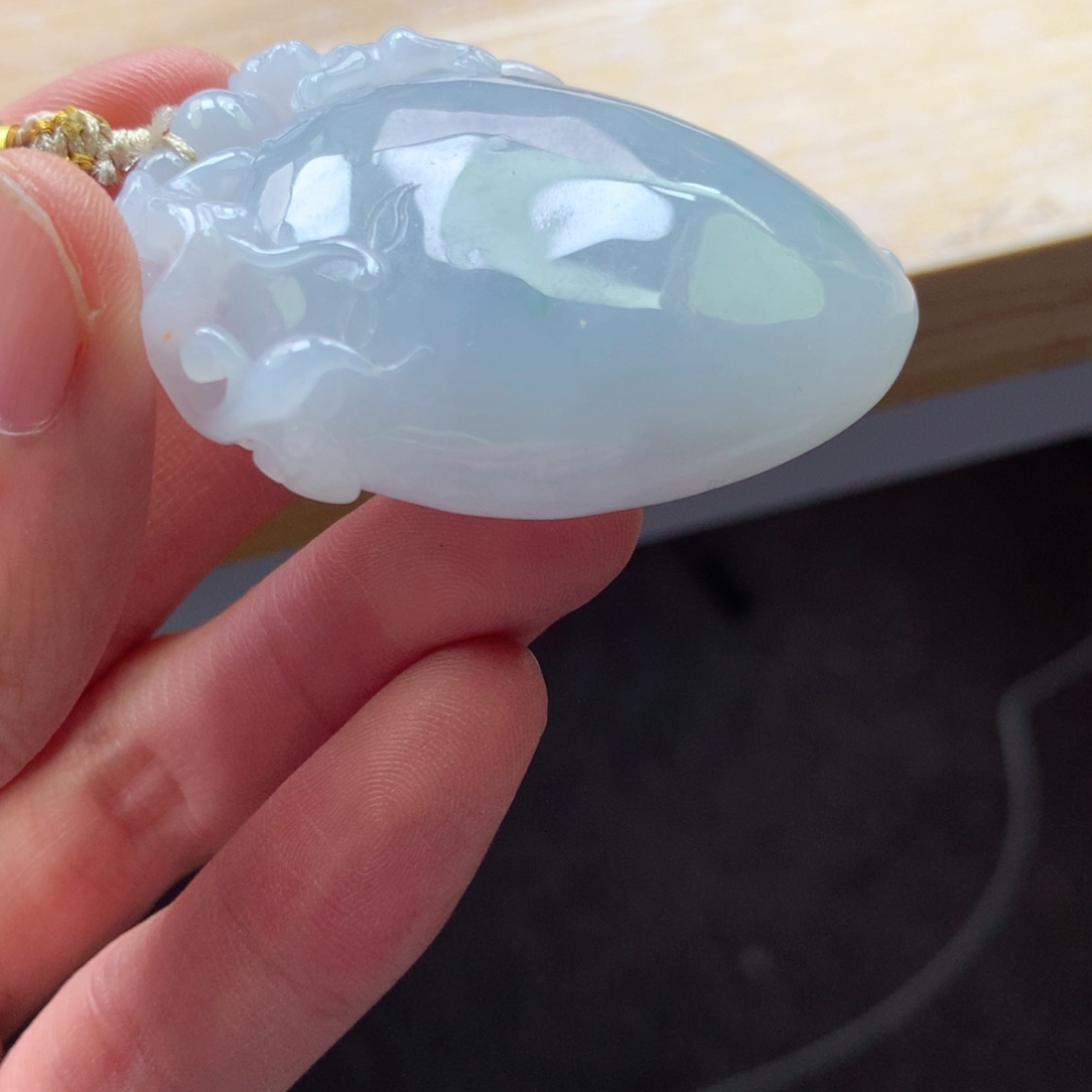 翡翠颈饰未镶嵌吊坠