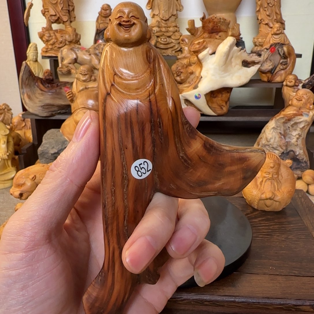 崖柏小木匠艺雕一物一拍