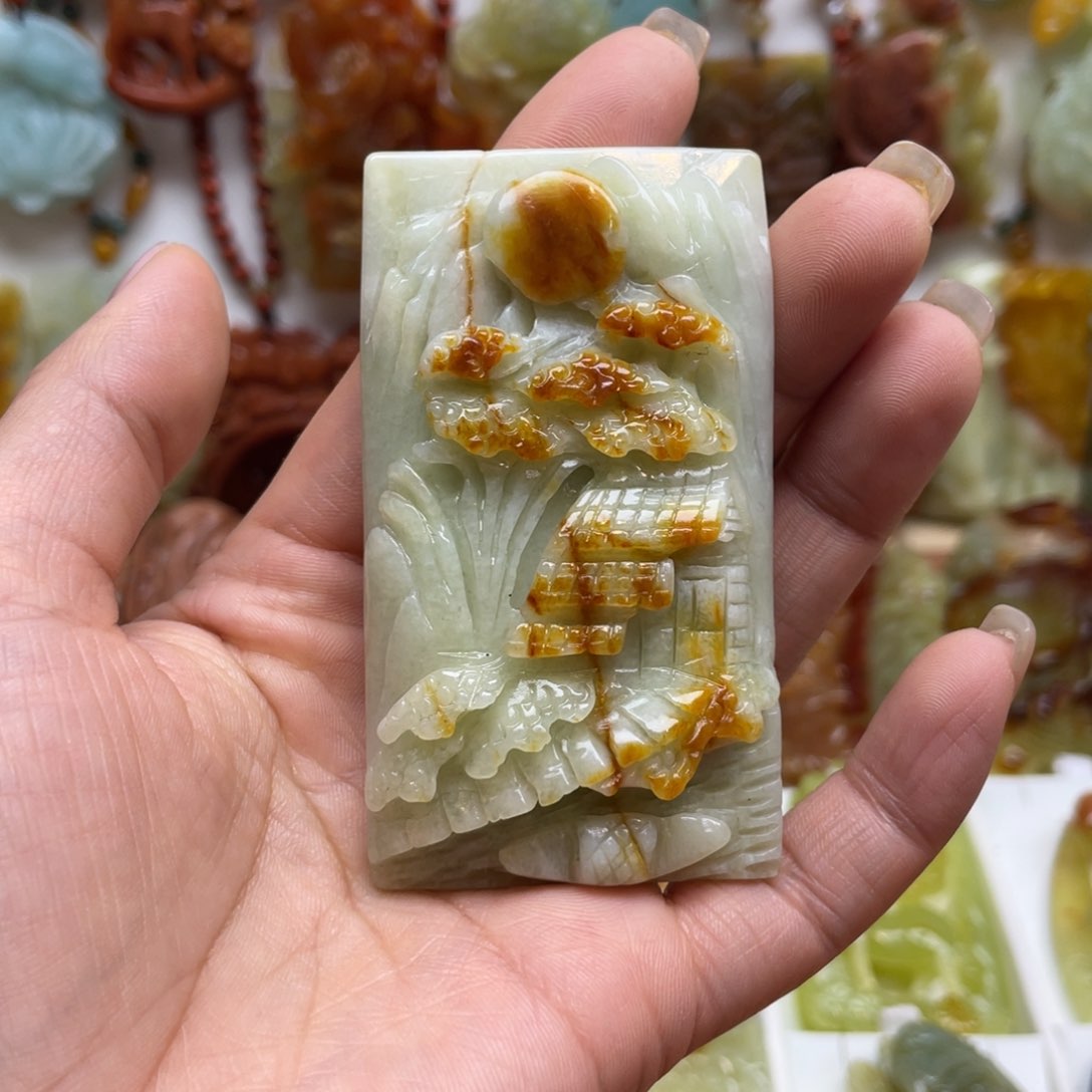 蛇纹石玉颈饰未镶嵌