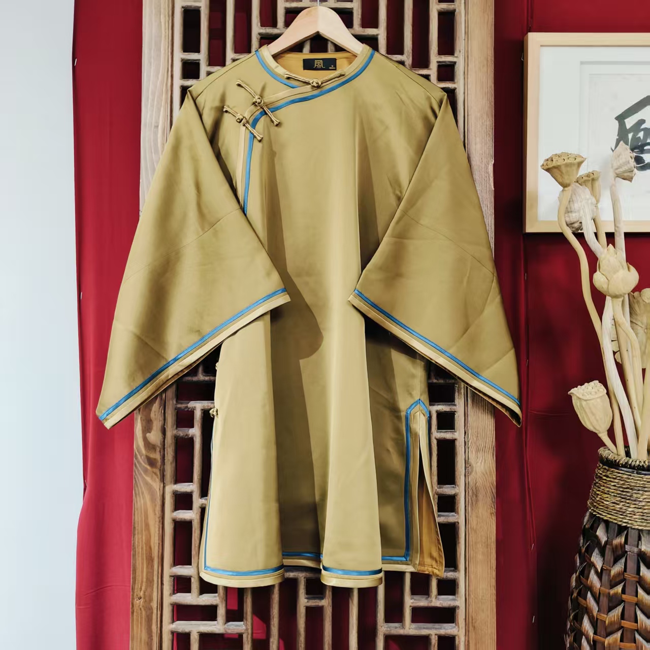 （ LS662-15）凤徕兮定制芥末黄色光板底蓝包边斜襟盘扣太太服