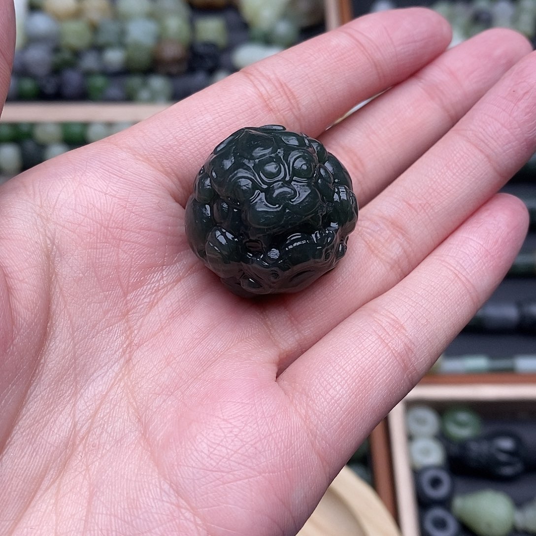 虬***腔和田玉未镶嵌珠宝半成品