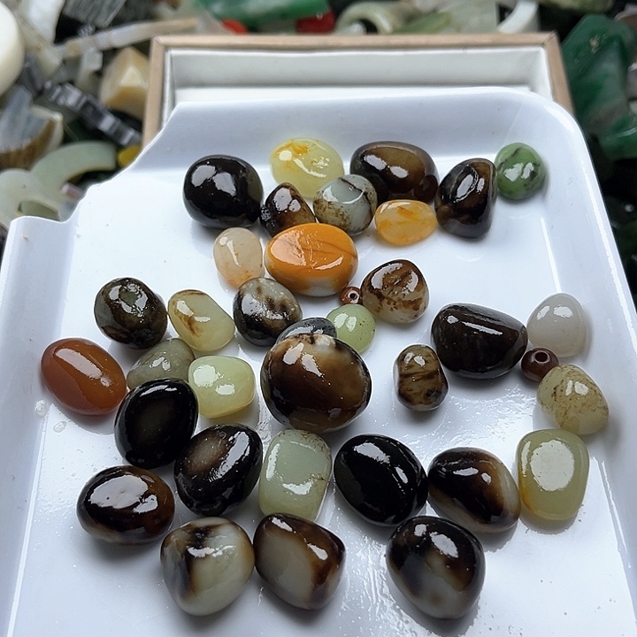 和田玉（糖玉）非和田玉边角料9K金镶嵌偶**泡