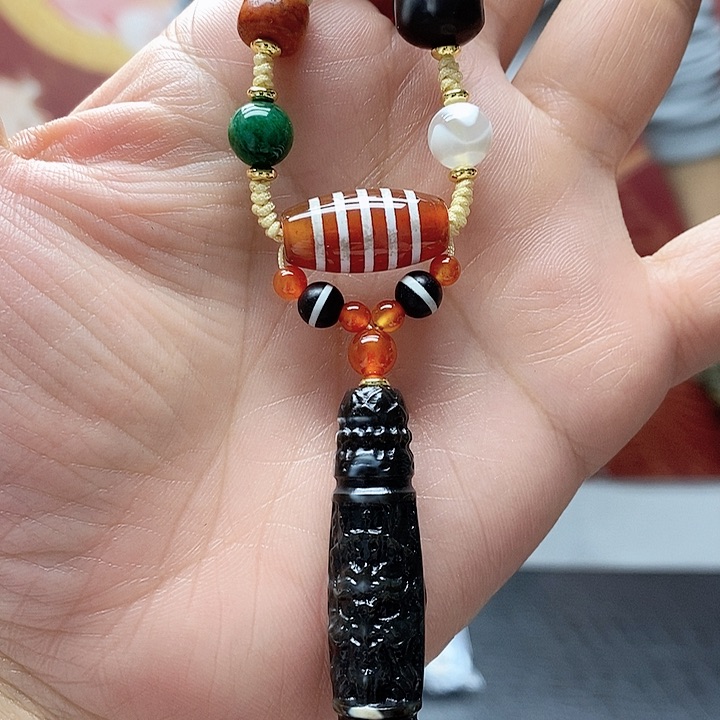 玛瑙/玉髓颈饰合金