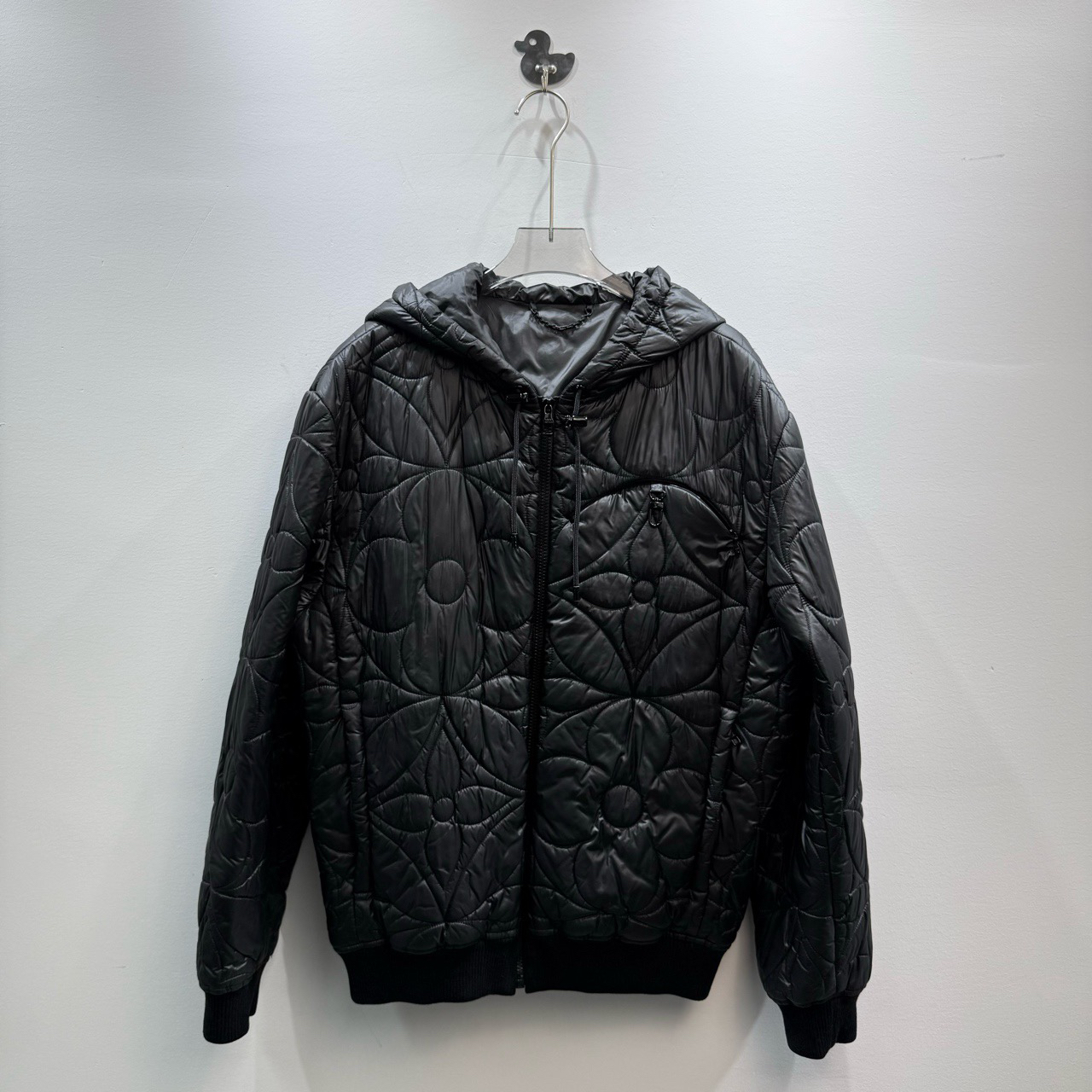 99新 LouisVuitton/路易威登 浮雕压纹图案连帽棉服夹克外套46码