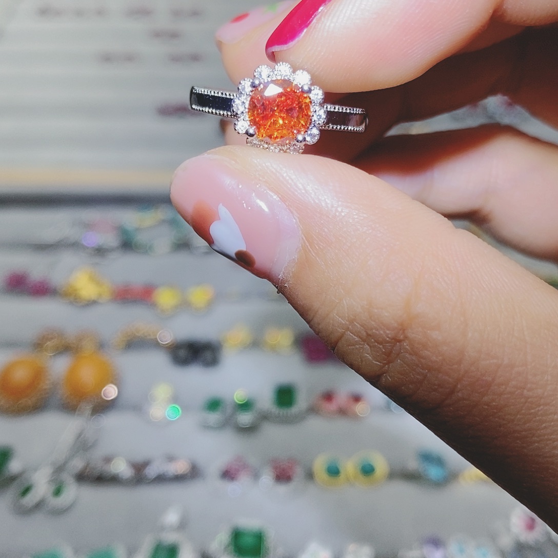 【闪购商品】托帕石耳饰银S925镶嵌