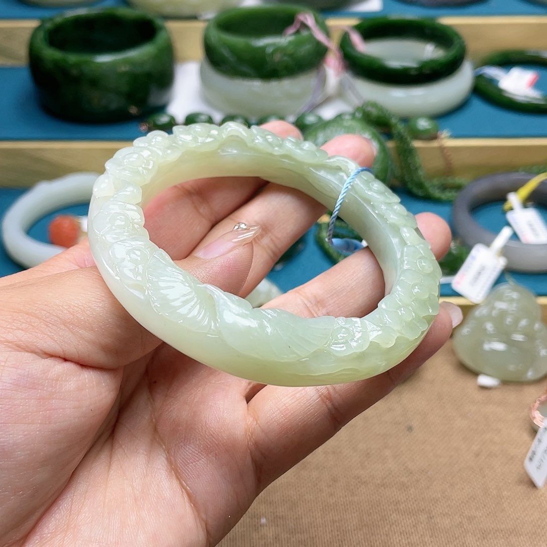 【闪购商品】和田玉手镯6162圈口49未镶嵌