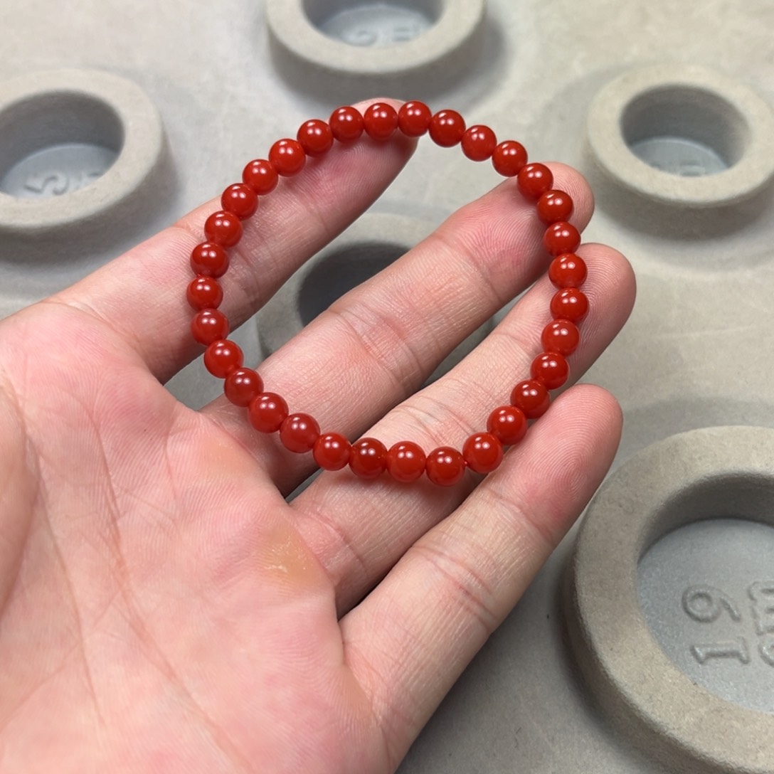南红玛瑙圆珠手串 尺寸5.8mm未镶嵌