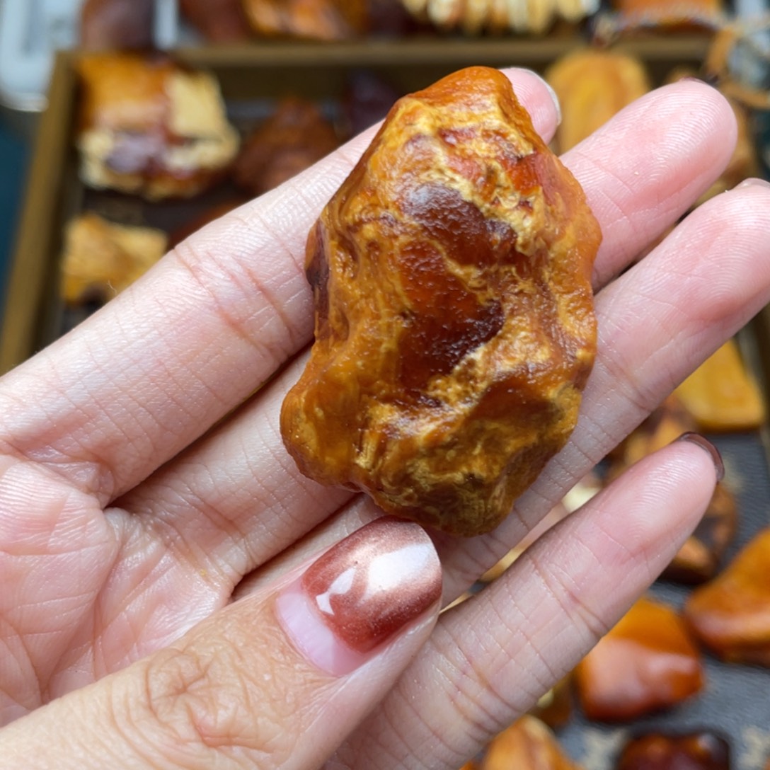 琥珀未镶嵌珠宝奇石