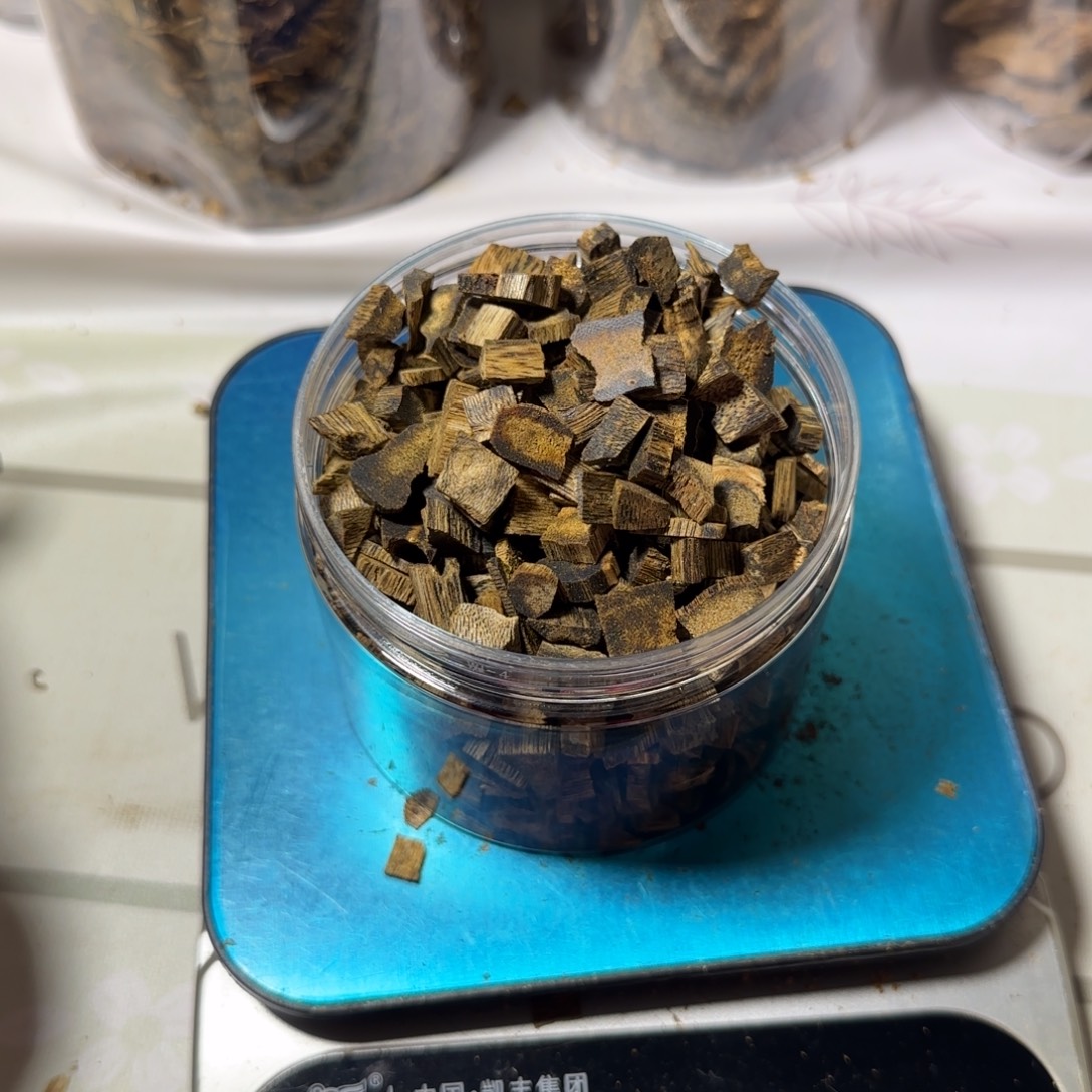 沉香沉香碎屑张勺子米粒102克
