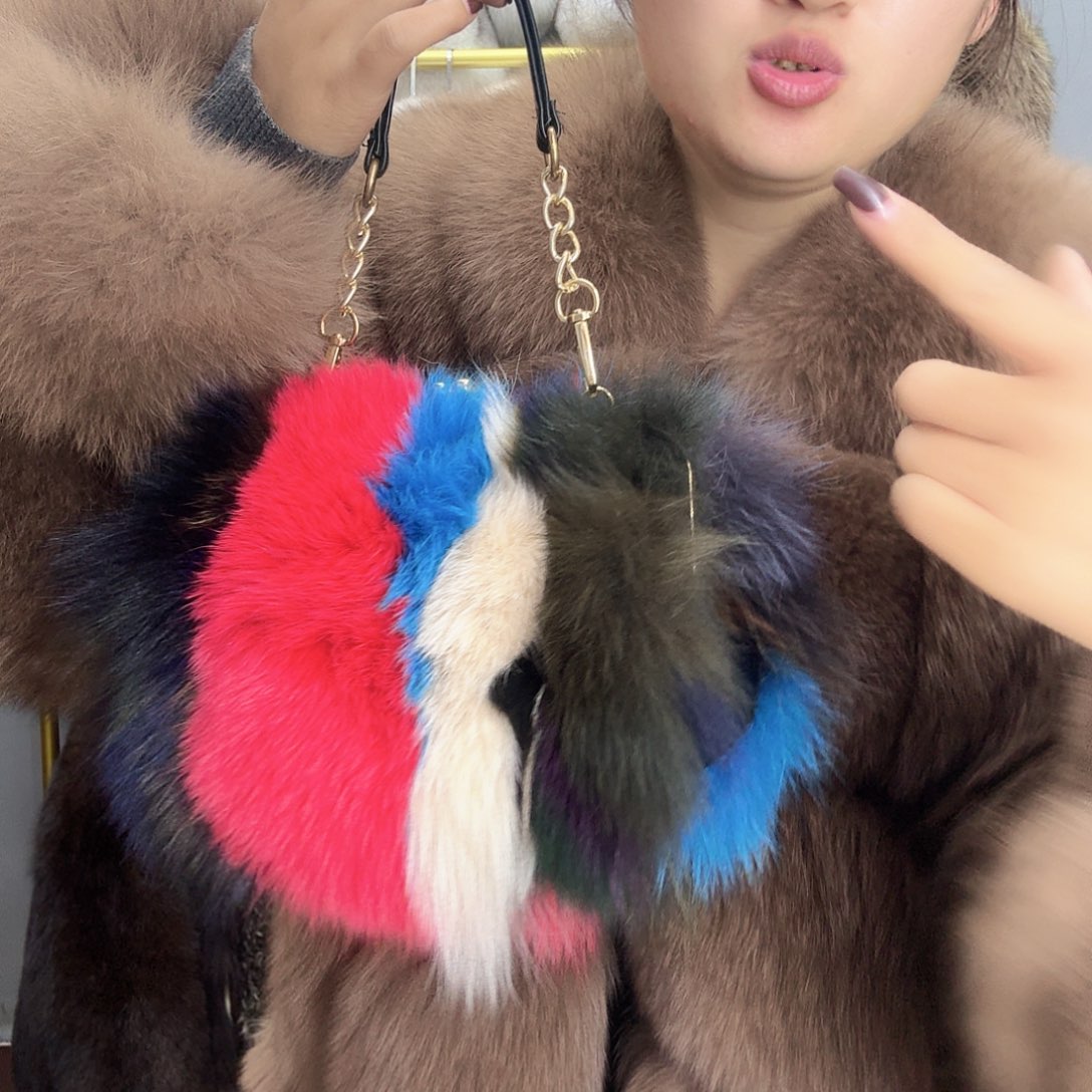 直播间下单49.9不退不换的拍狐狸毛包包