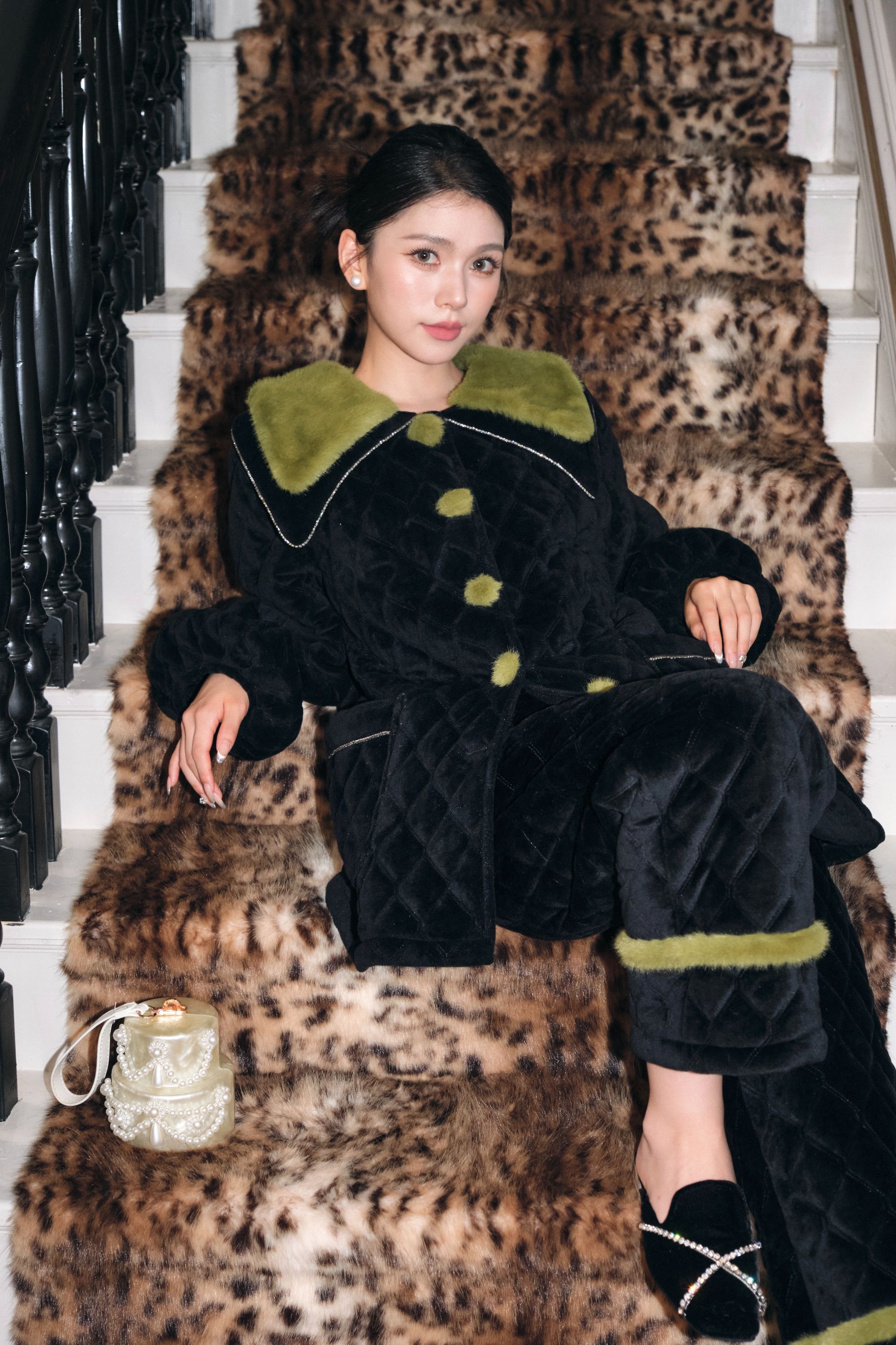 尼尼塔【绿光森林】原创氧气感大翻领水钻毛绒加绒家居服套装