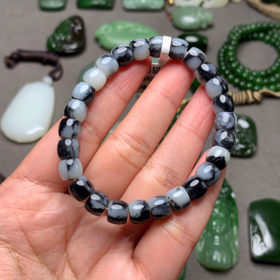 和田玉未镶嵌手串