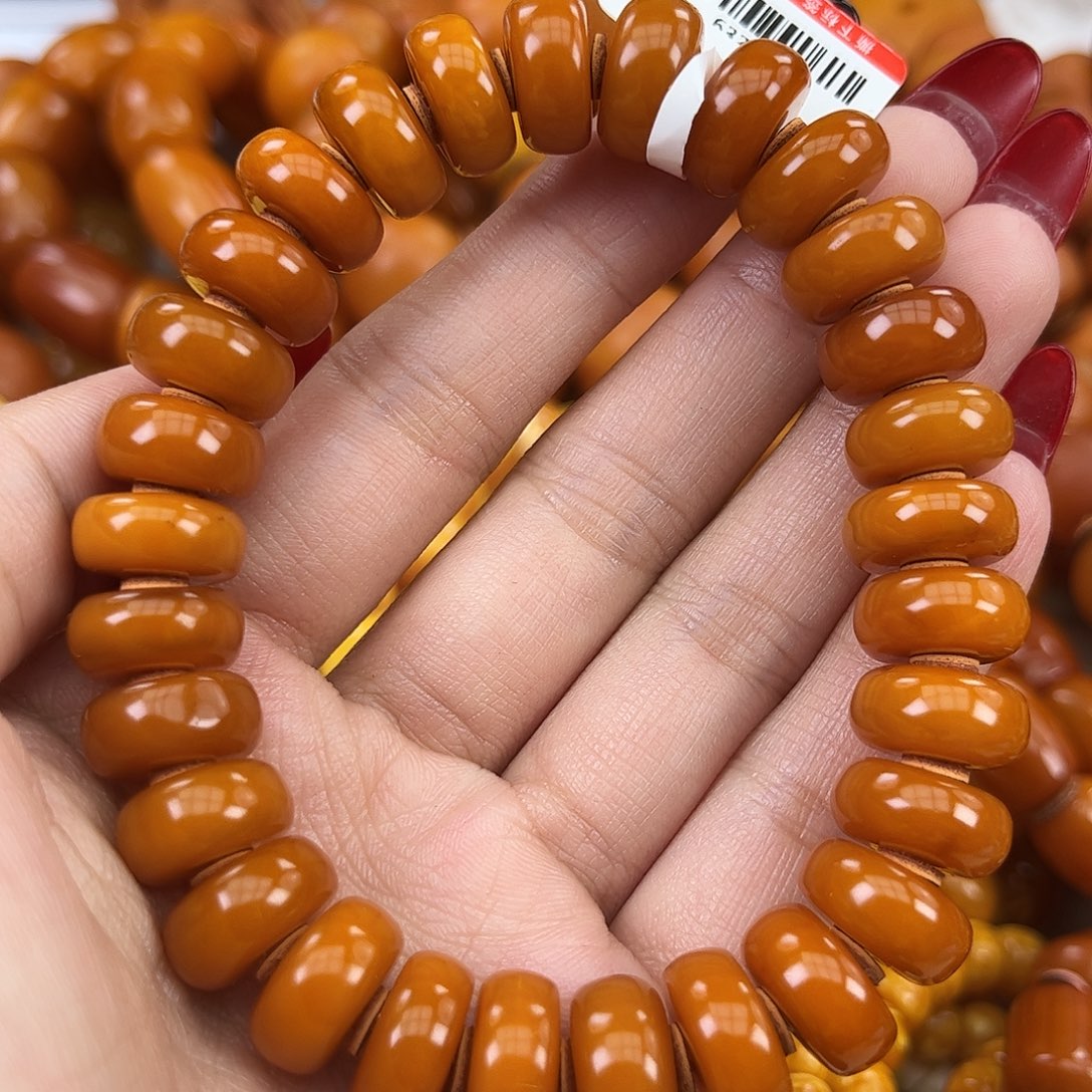 琥珀颈饰未镶嵌蜜蜡