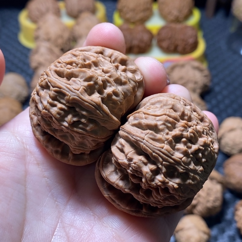 【闪购商品】文玩核桃吊坠Z*g白狮子