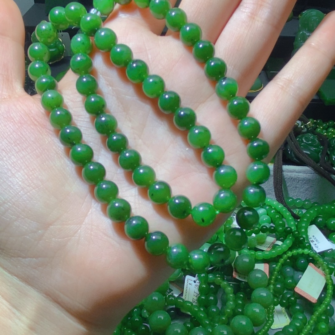 项链未镶嵌和田玉（碧玉）