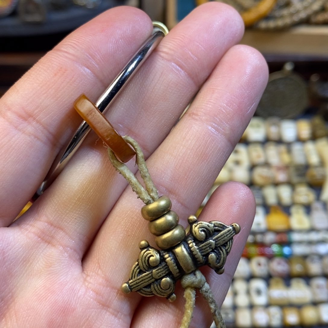 琉璃颈饰配饰侧挂