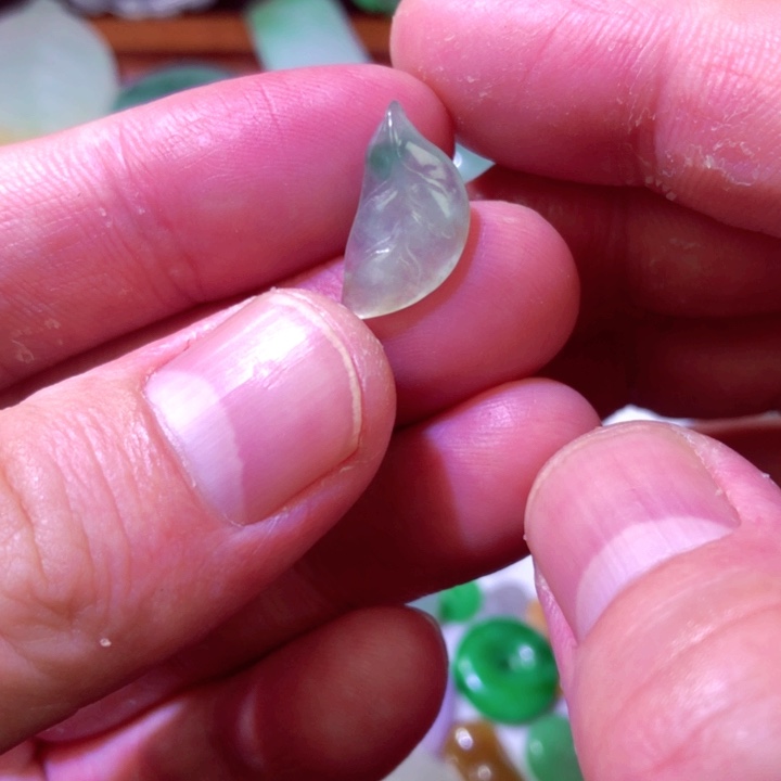 翡翠未镶嵌颈饰天然a货翡翠