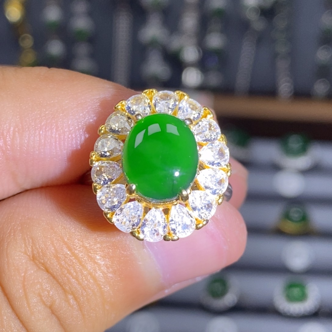 翡翠颈饰银S925镶嵌翡翠戒指