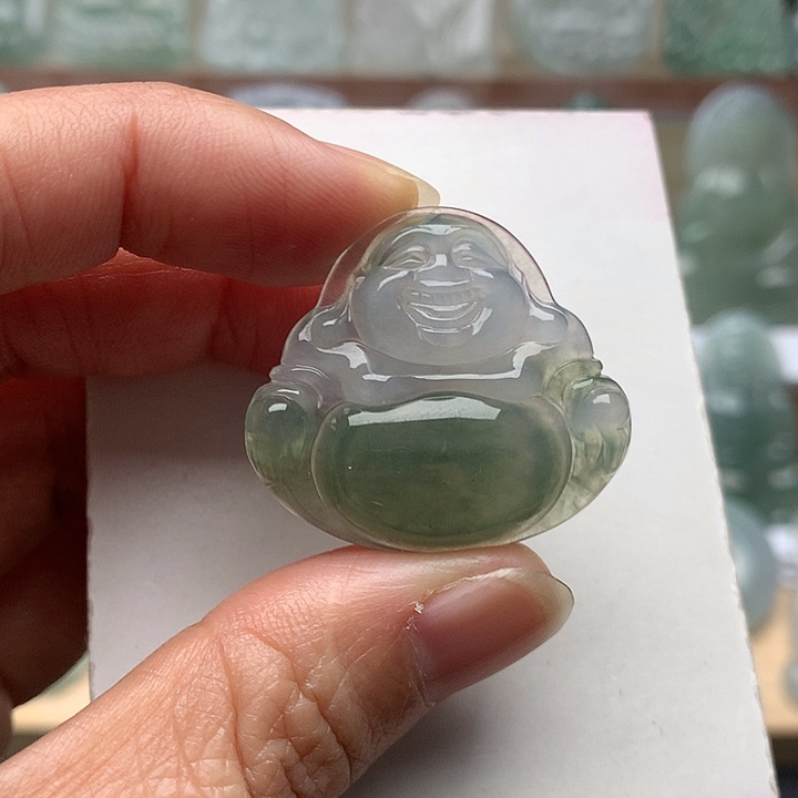 翡翠未镶嵌颈饰佛公