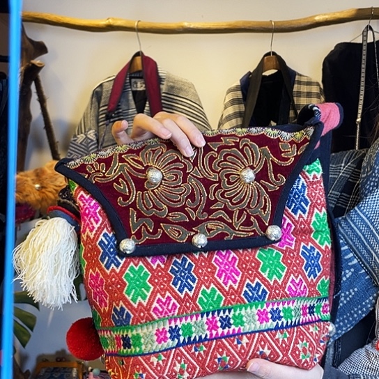 织绣手工制作包包