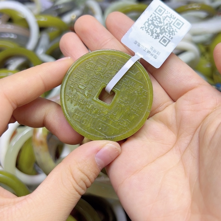 未镶嵌蛇纹石玉手镯