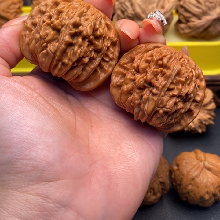 文玩核桃把件051毕业汉高楼45