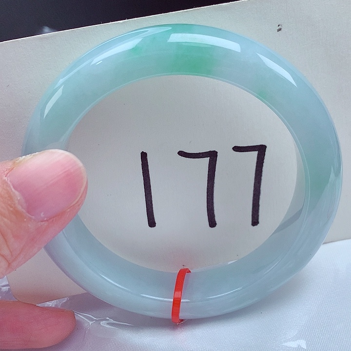 翡翠未镶嵌手镯翡翠