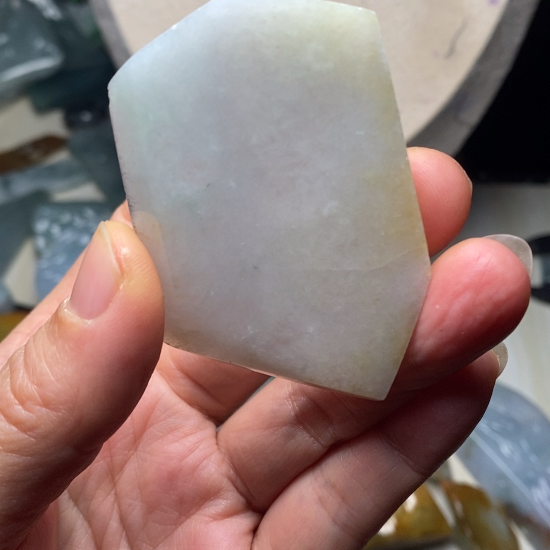 翡翠颈饰未镶嵌天然