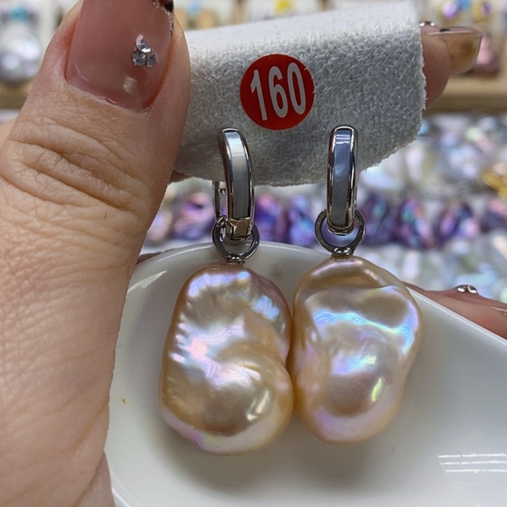 银S925镶嵌耳饰淡水珍珠