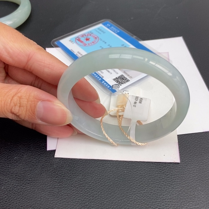 翡翠手镯未镶嵌星****北57-58正圈