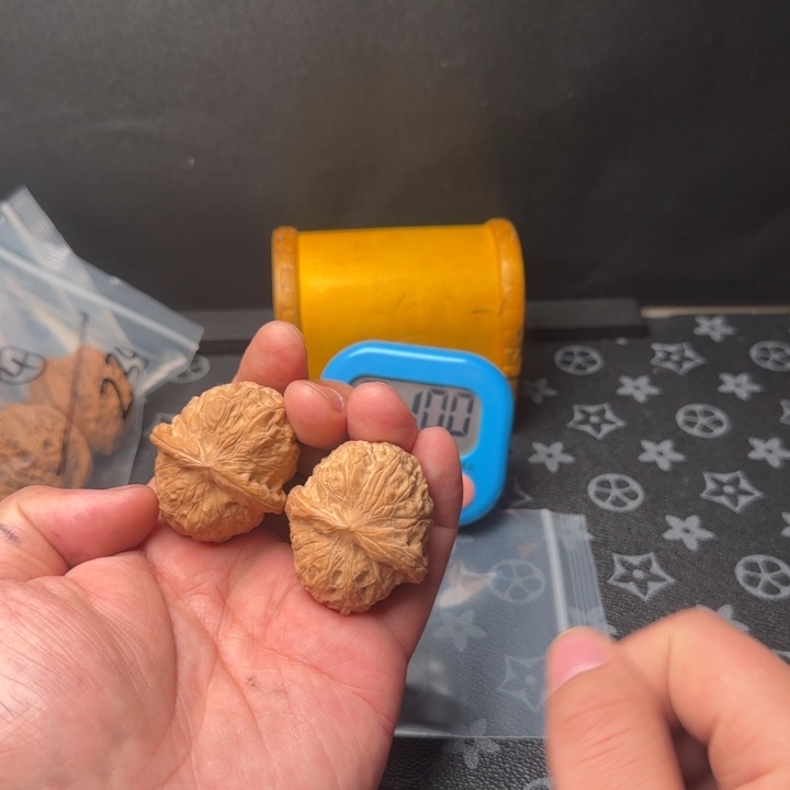 大叶紫檀（黑酸枝木类）