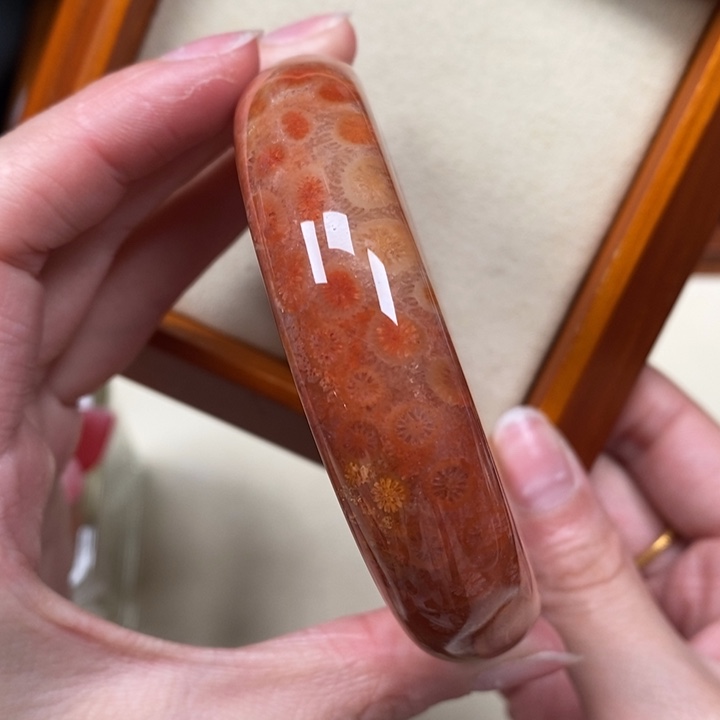 硅化珊瑚（珊瑚玉）手镯未镶嵌57.5