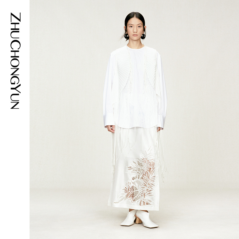 ZHUCHONGYUN2026春新款白色艺术刺绣宽松圆领衬衫上衣C1GB13851