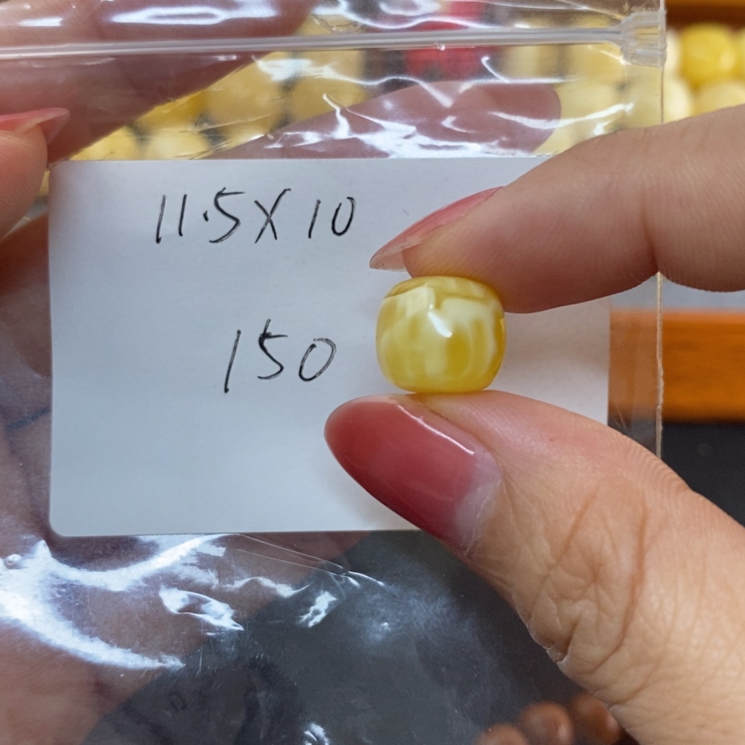 裸石琥珀未镶嵌微瑕