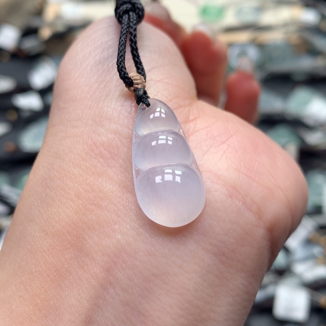 翡翠颈饰未镶嵌豆子