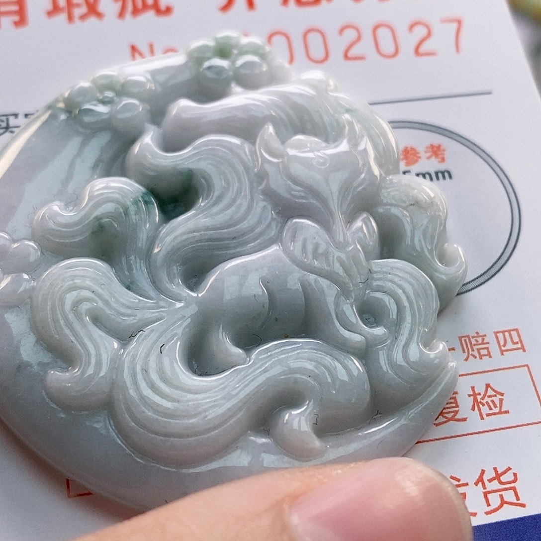 吊坠(不含链)未镶嵌翡翠