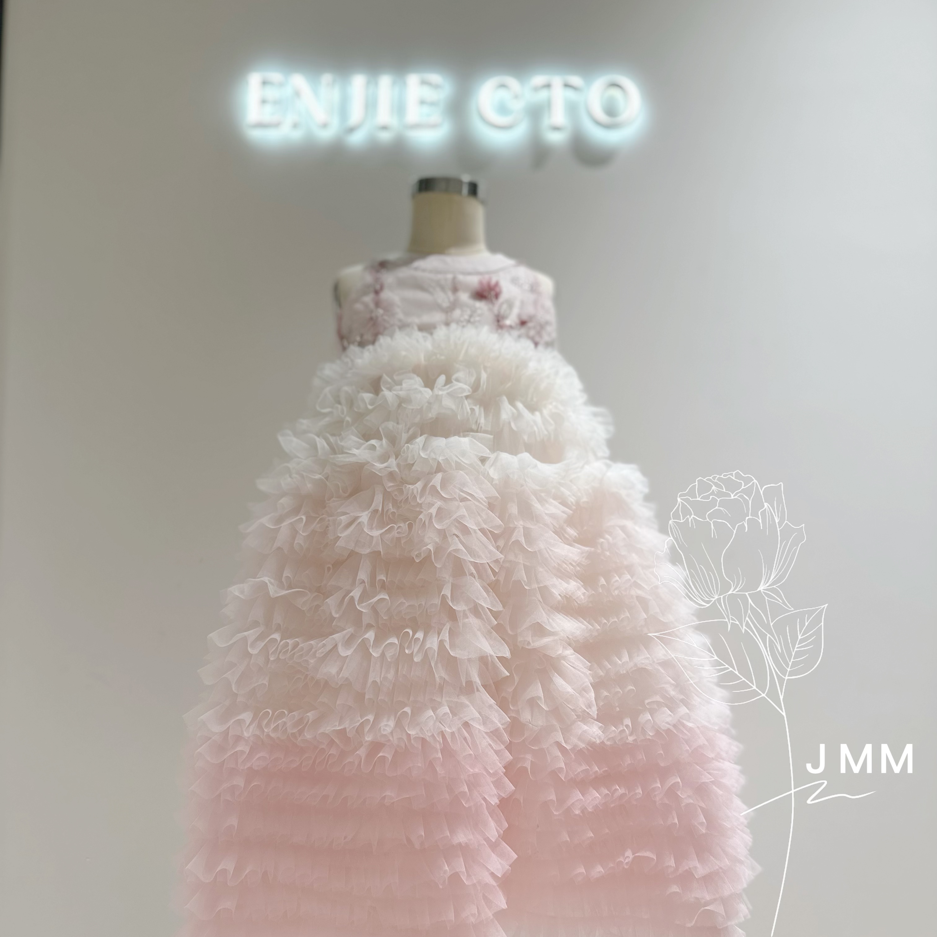 K083 女童夏季高端定制公主甜美礼服蓬蓬纱裙