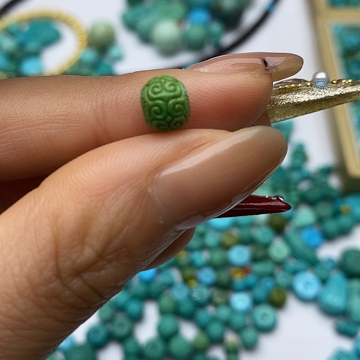 绿松石未镶嵌珠宝奇石