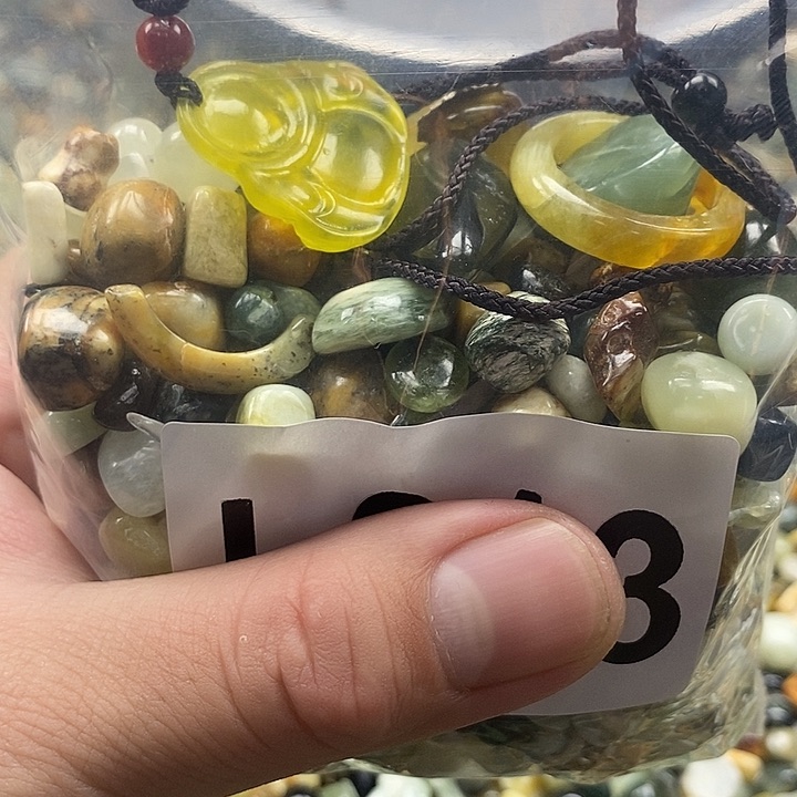 岫玉鱼缸石未镶嵌