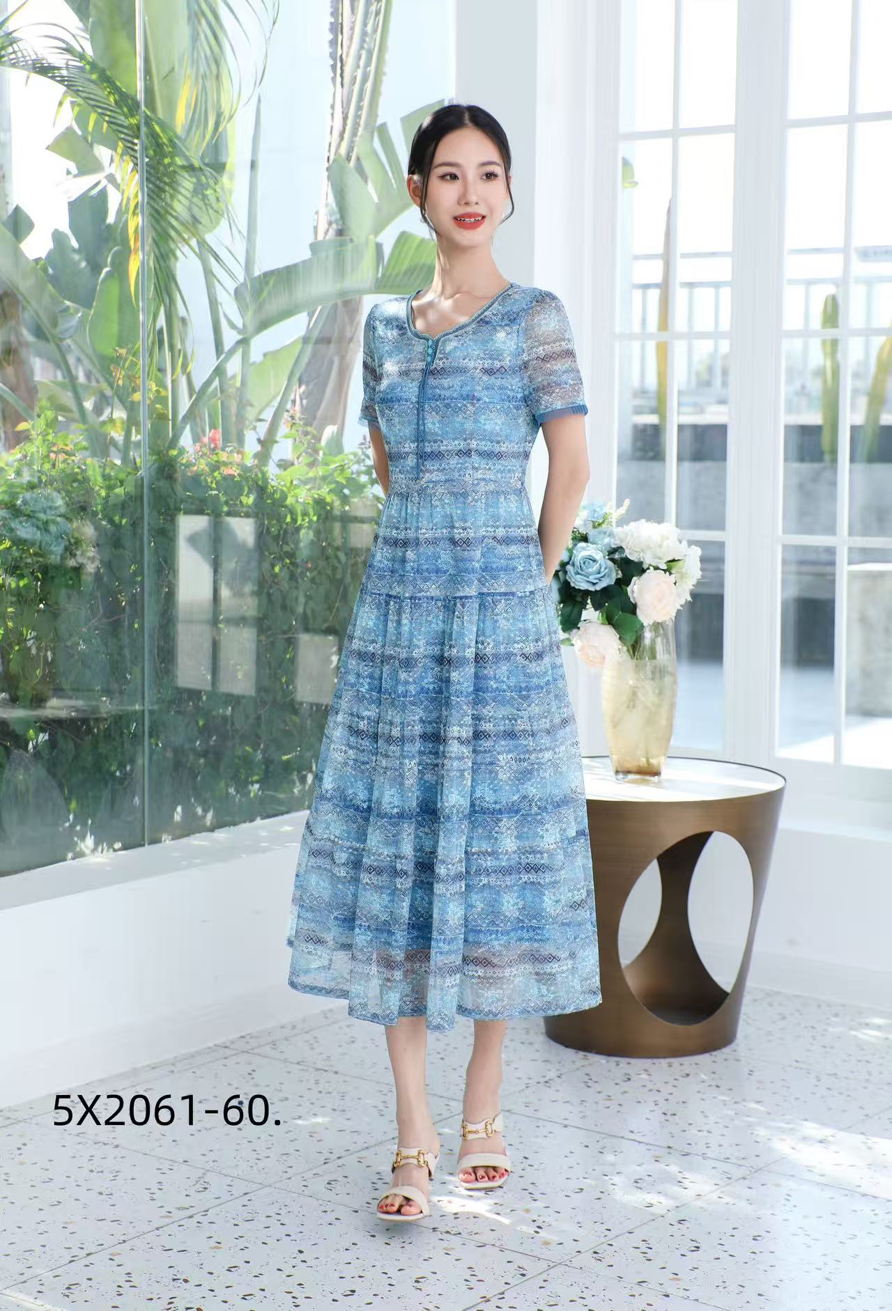 夏季短袖梦幻连衣裙